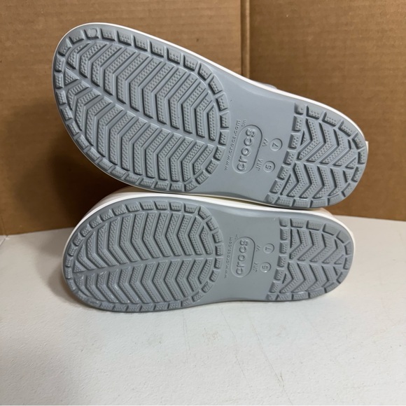CROCS Crocband Platform Clogs Woman’s 7 Gray/White - Picture 5 of 6